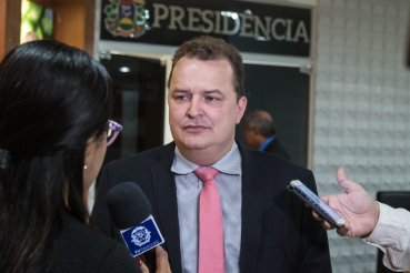 https://cdn.65news.com.br/storage/webdisco/2025/05/12/370x278/340152bf0b7a92bdd32c56c7df3db5d1.jpg