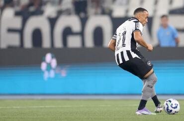 De plano C à marca centenária: Marçal retoma espaço no Botafogo