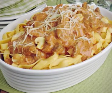 Macarrão ao estrogonofe