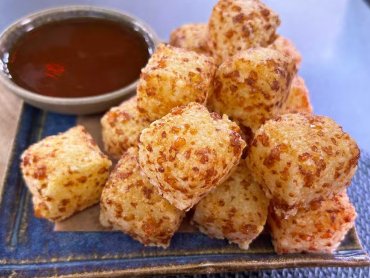 Dadinho de tapioca com queijo coalho