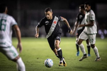 Após vaias e substituição, Coutinho pede para rescindir com o Vasco