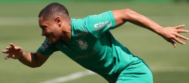Vitor Roque chega para duelo decisivo do Palmeiras buscando primeiro gol no Paulista